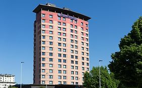 Doubletree By Hilton Metropole Hotel
